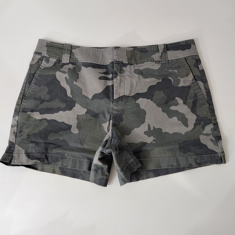 Soho New York & Company Camouflage   Camo Shorts Size 10 - Picture 2 of 7